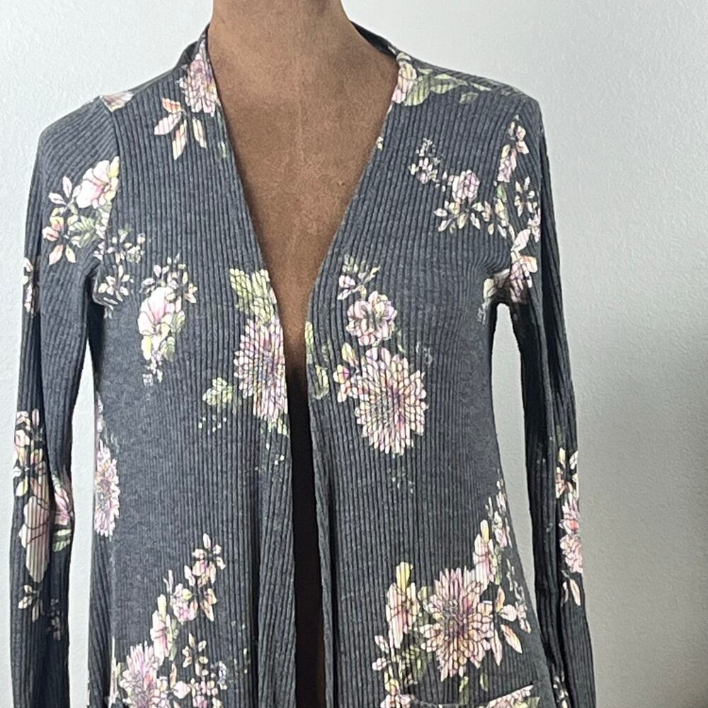 LuLaRoe Gray Floral Ribbed Duster Size XS - Picture 2 of 9